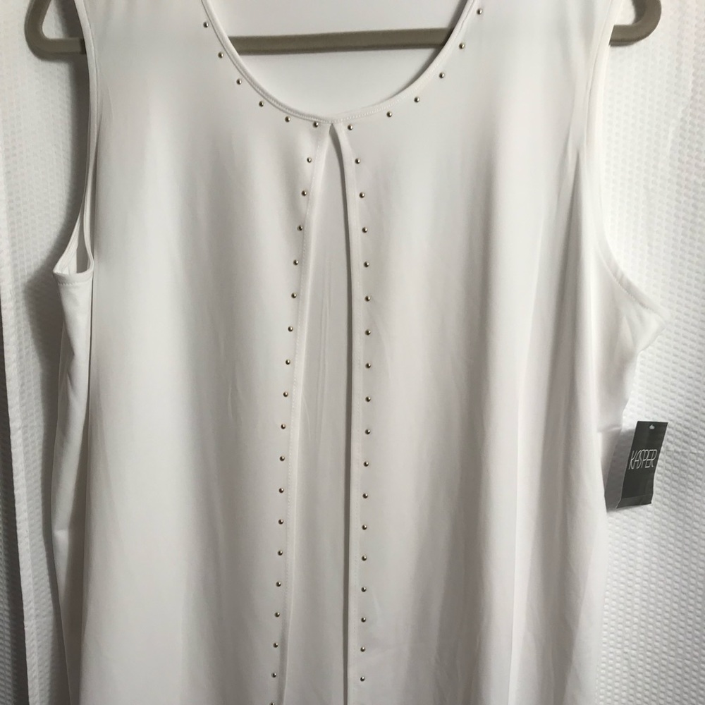 Kasper women’s sleeveless top w/ gold tone studs